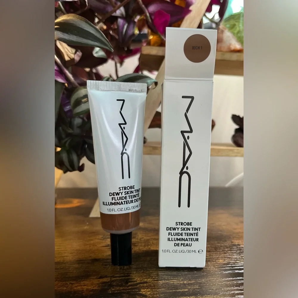 🆕 MAC- Strobe Dewy Skin Tint - Illuminating Moisturizer - Rich 1 - Picture 4 of 6